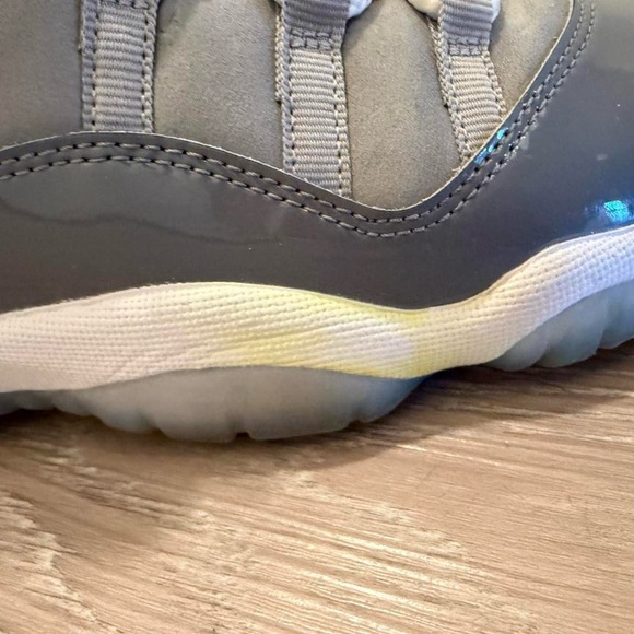 Jordan 11 cool grey Worn - Picture 3 of 6